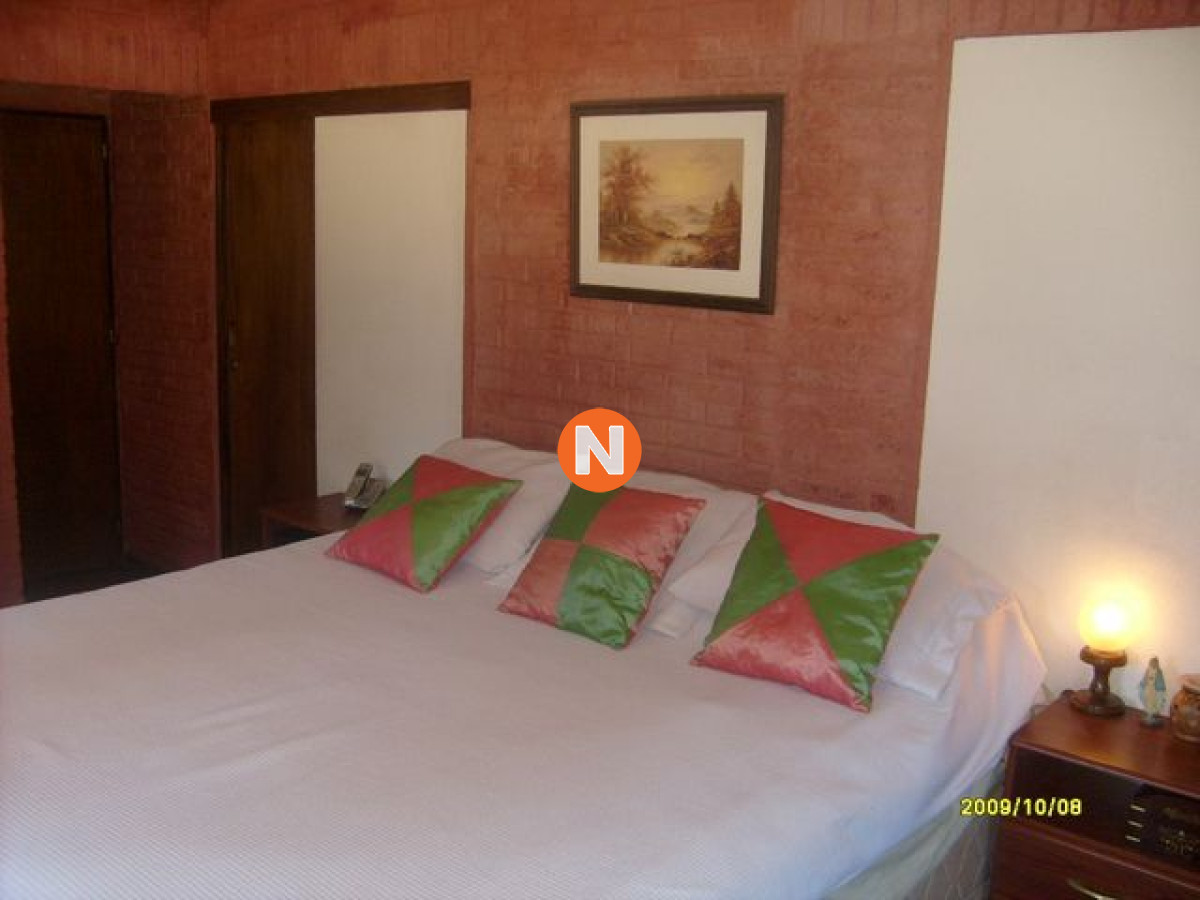 Casa Ref.206995 - Casa en Venta y Alquiler, Club del Lago, Punta Ballena, 4 Dormitorios.