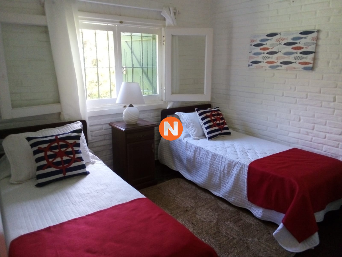 Casa Ref.215674 - Casa de 5 dormitorios en Alquiler, Mansa, Punta del Este