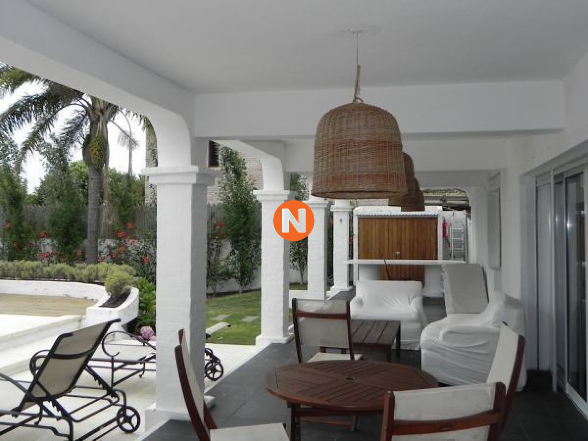 Casa Ref.223509 - Casa en Venta, 6 dormitorios, La Barra