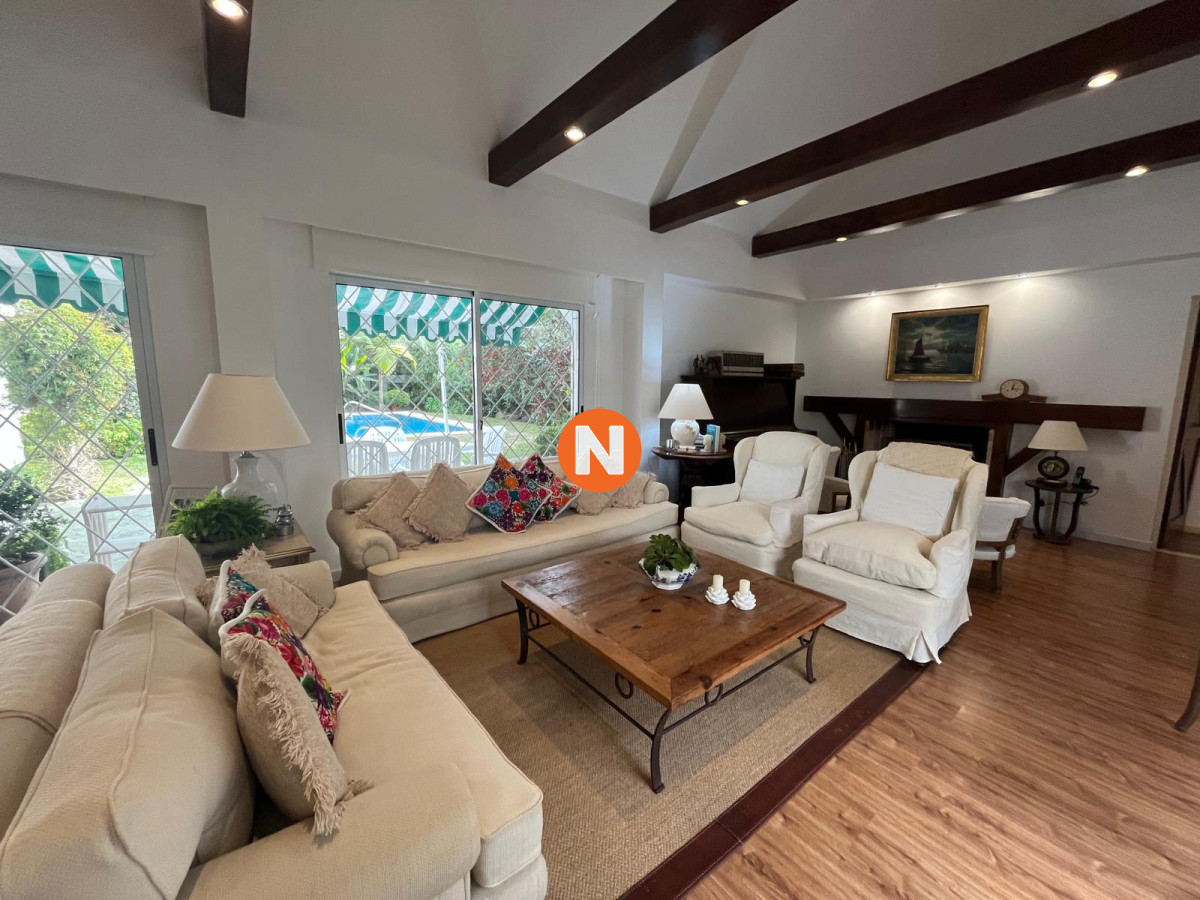 Casa Ref.223861 - Venta de casa de 4 dormitorios en Cantegril