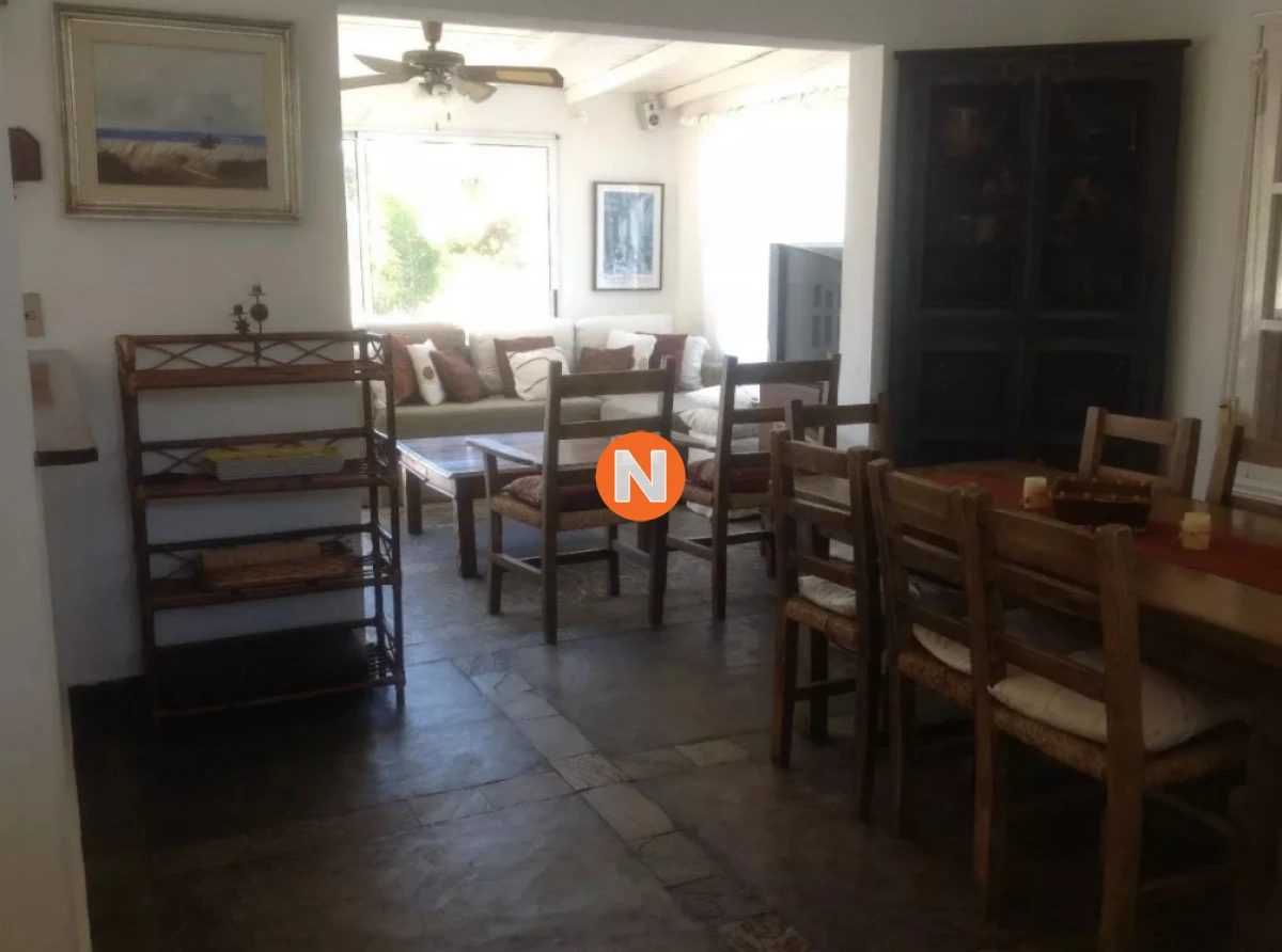 Casa Ref.220629 - VENTA DE CASA DE 3 DORMITORIOS CON VISTA AL MAR EN PINARES PUNTA DEL ESTE 