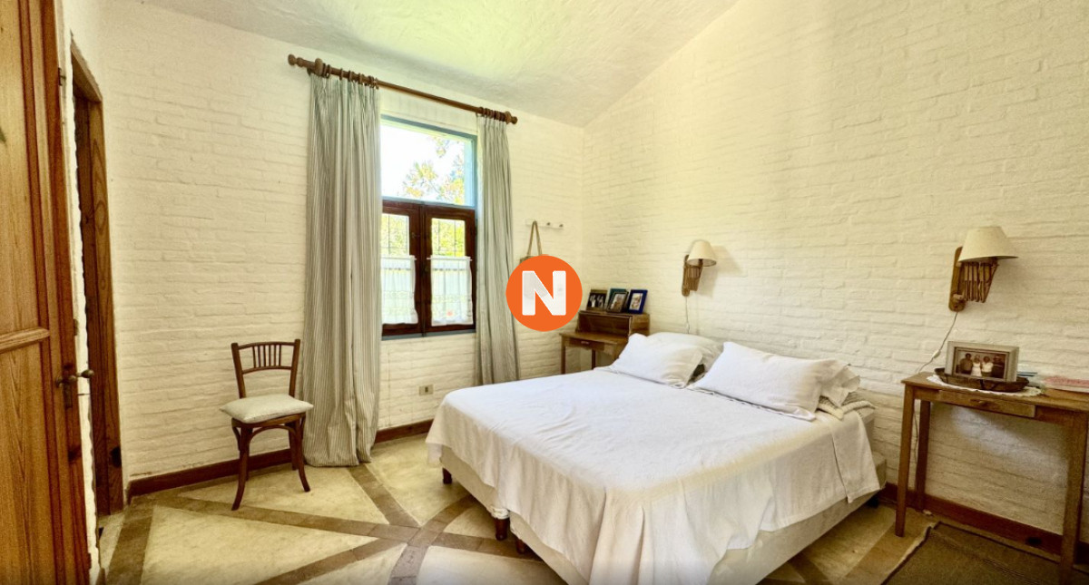Casa Ref.223601 - Venta de Casa 3 DORMITORIOS en RINCON DEL INDIO, PLAYA BRAVA PUNTA DEL ESTE. 