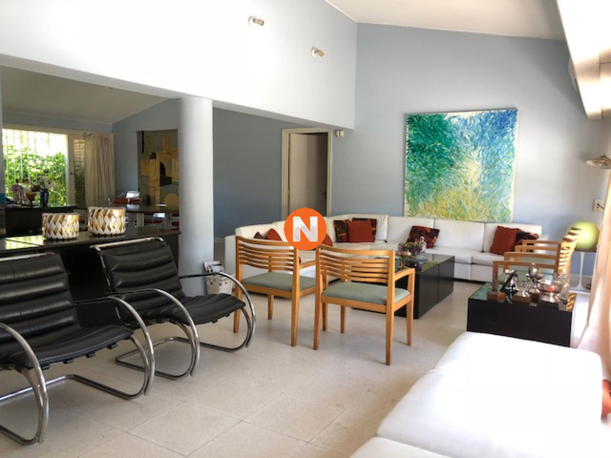 Casa Ref.214457 - CASA EN VENTA EN PUNTA DEL ESTE  EN PLAYA MANSA