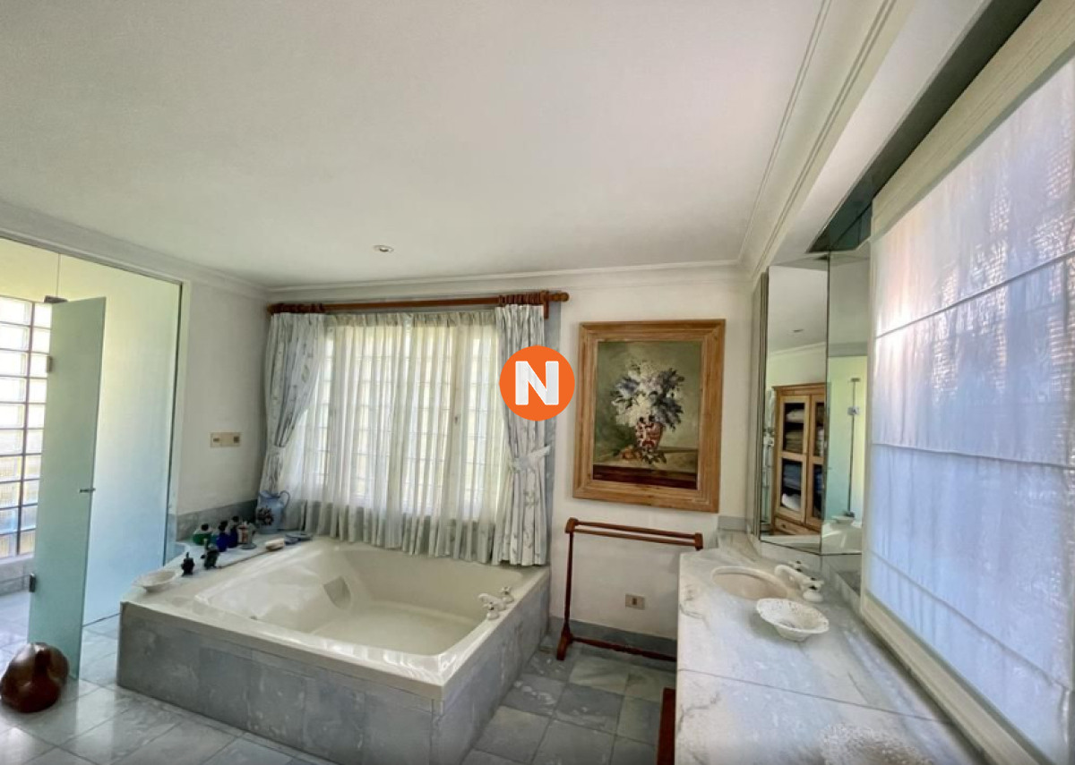 Casa Ref.223600 - Venta de Casa 5 DORMITORIOS en RINCÓN DEL INDIO, PLAYA BRAVA PUNTA DEL ESTE