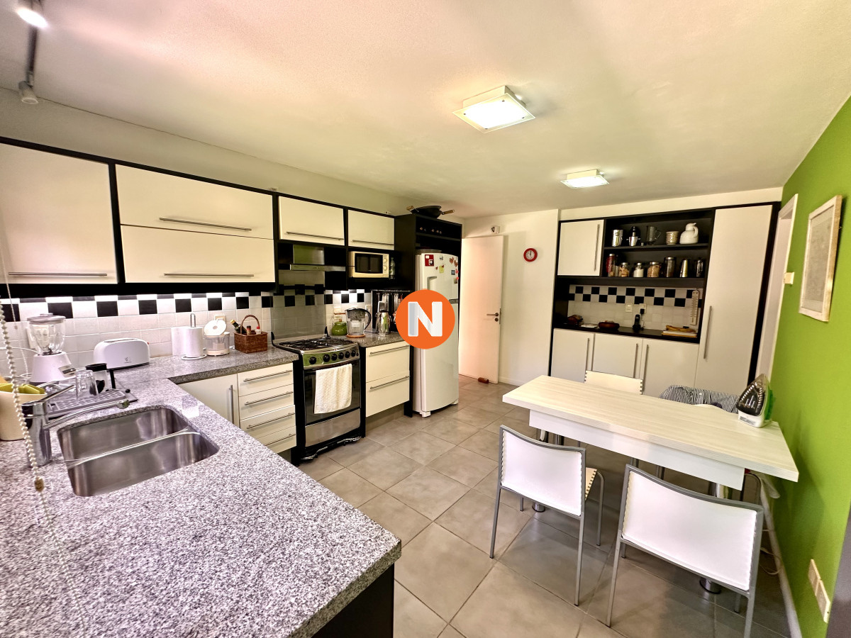 Casa Ref.223253 - Casa en venta en barrio privado, Punta del Este
