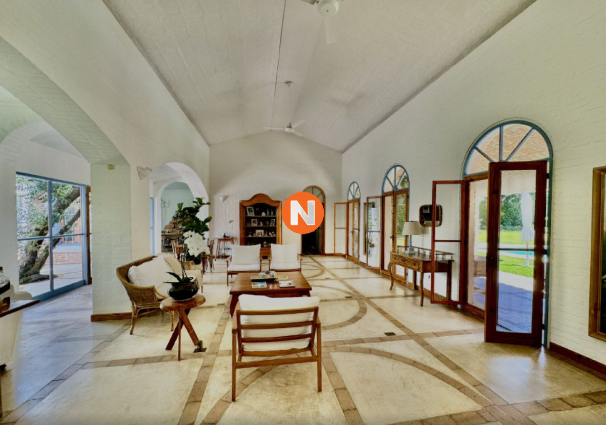 Casa Ref.223601 - Venta de Casa 3 DORMITORIOS en RINCON DEL INDIO, PLAYA BRAVA PUNTA DEL ESTE. 