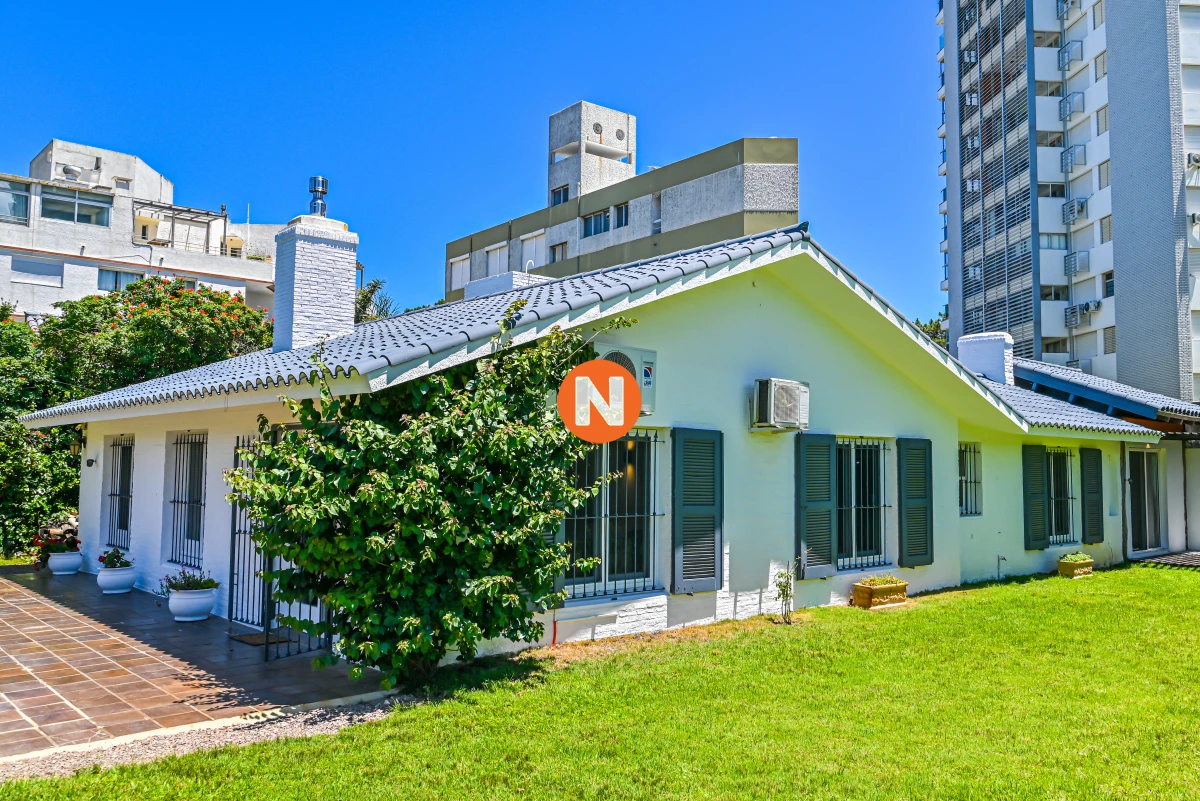 Casa Ref.208983 - Casa en Venta, Mansa, Punta del Este, 3 Dormitorios.