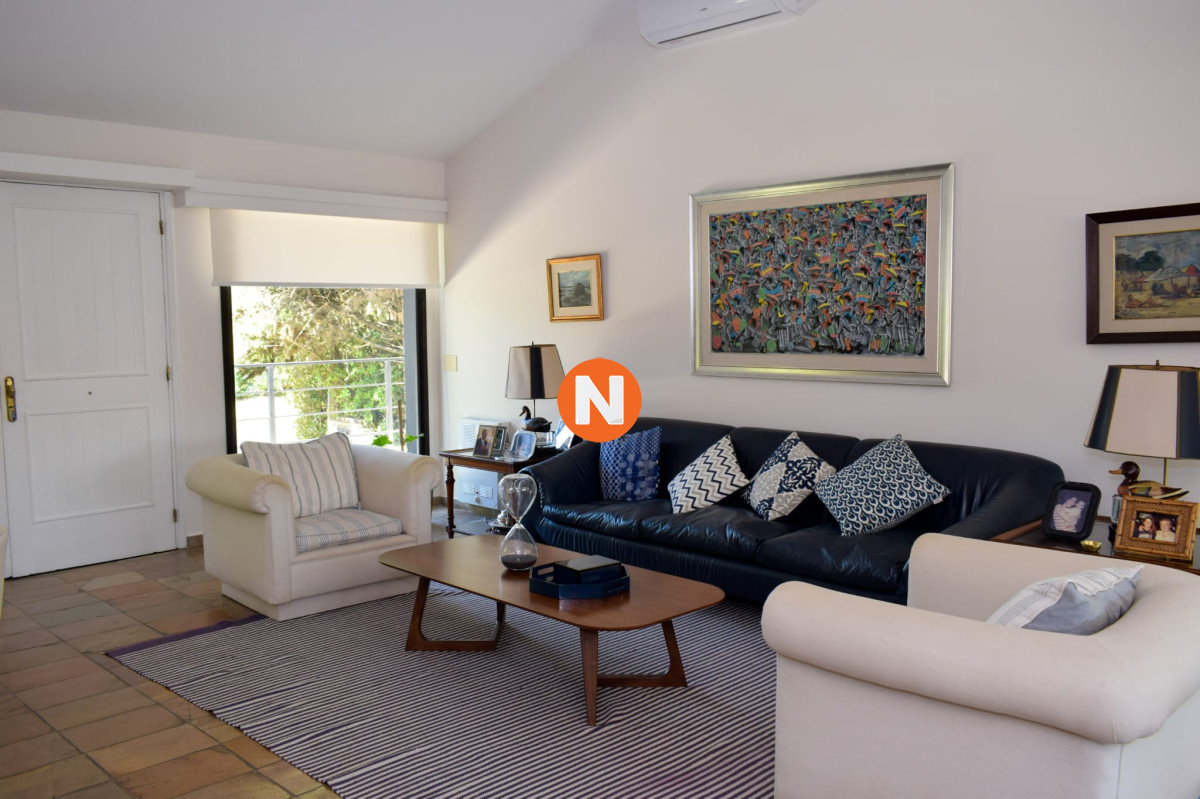 Casa Ref.219052 - Magnífica Residencia a metros de la Playa Mansa