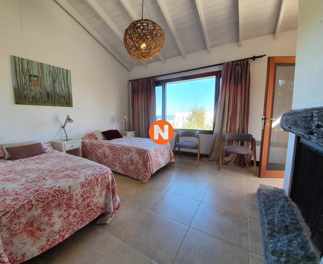 Casa Ref.219433 - Casa en Montoya de 5 dormitorios