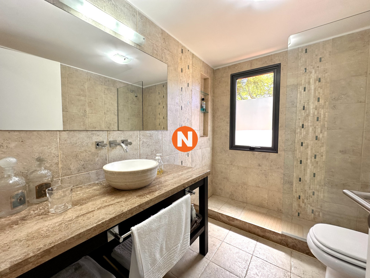 Casa Ref.223253 - Casa en venta en barrio privado, Punta del Este