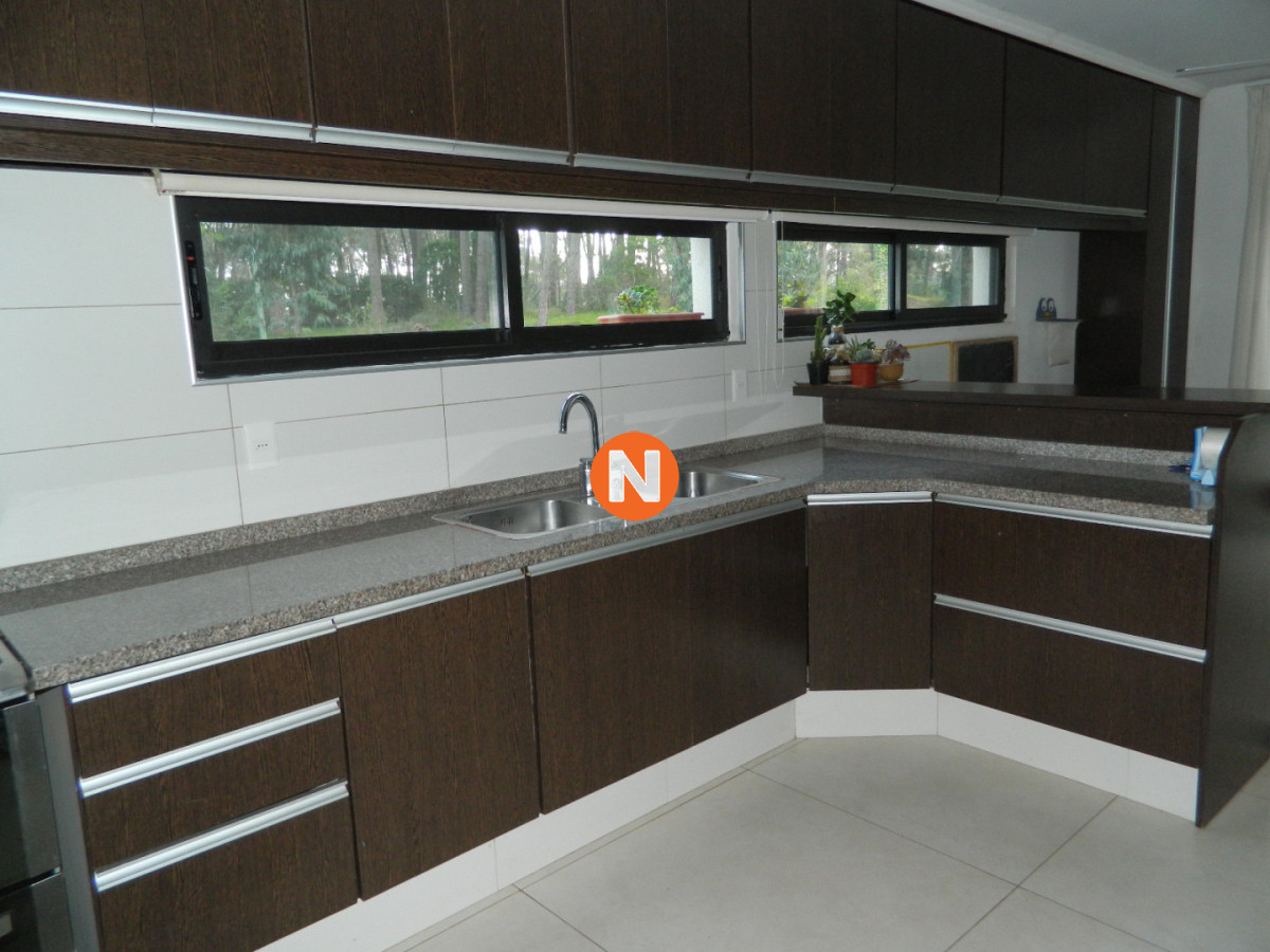 Casa Ref.224826 - Casa en Venta barrio La Arbolada