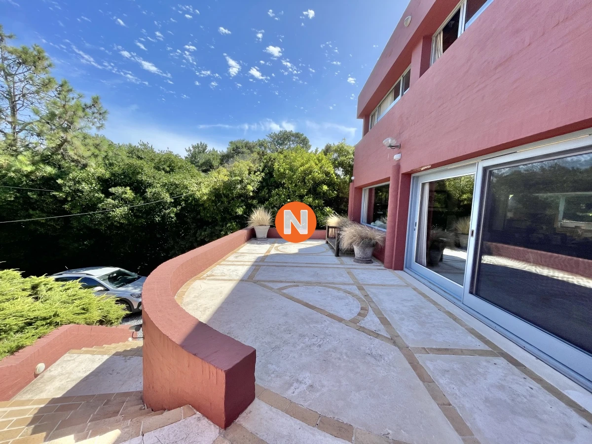 Casa Ref.220551 - VENTA DE CASA DE 3 DORMITORIOS Y SERVICIO EN RINCON DEL INDIO PUNTA DEL ESTE