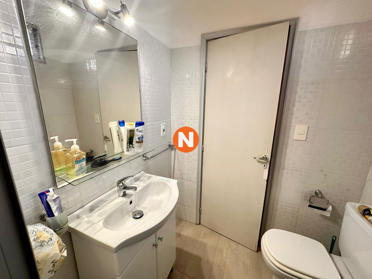 Casa Ref.223265 - En Venta, casa en zona de playa Mansa.. a pasos del mar!!!