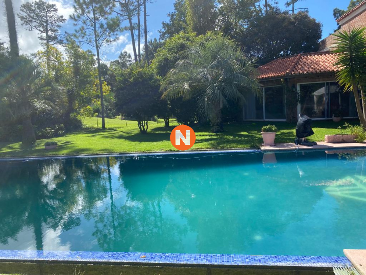 Casa Ref.219376 - Casa para alquilar de 5 dormitorios en Punta del Este 