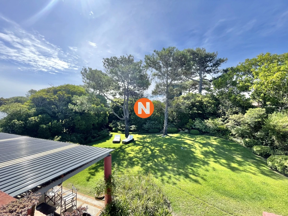 Casa Ref.220551 - VENTA DE CASA DE 3 DORMITORIOS Y SERVICIO EN RINCON DEL INDIO PUNTA DEL ESTE