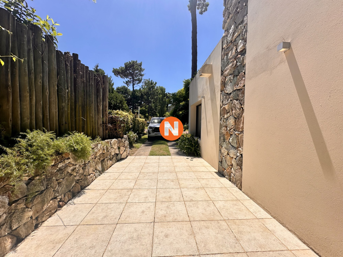 Casa Ref.223253 - Casa en venta en barrio privado, Punta del Este