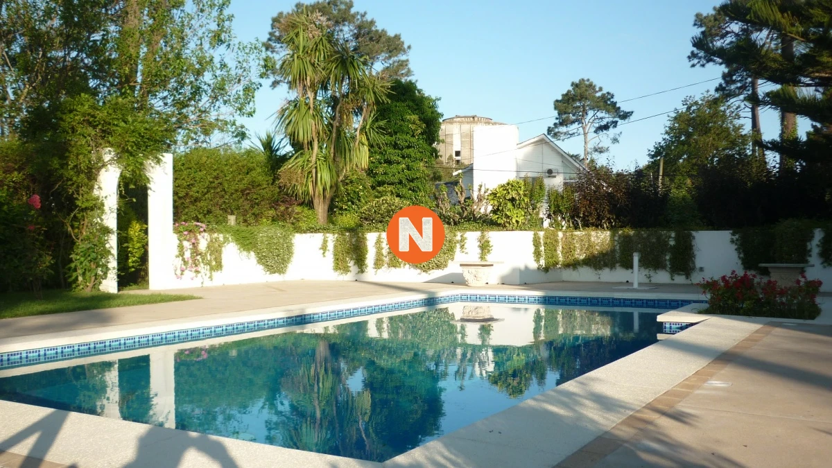 Casa Ref.205225 - Casa en Venta Lugano, Punta del Este, 6 Dormitorios.