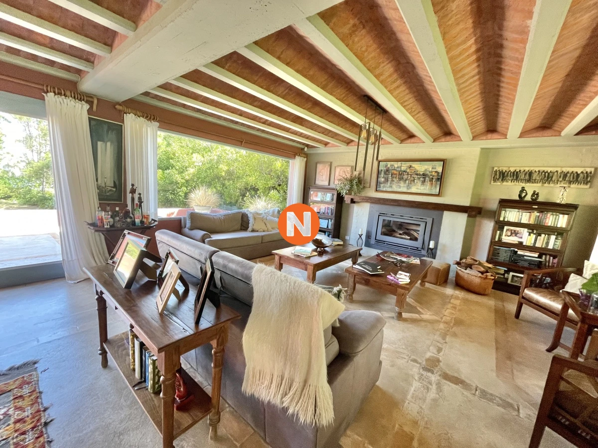 Casa Ref.220551 - VENTA DE CASA DE 3 DORMITORIOS Y SERVICIO EN RINCON DEL INDIO PUNTA DEL ESTE
