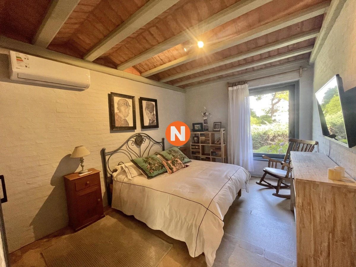 Casa Ref.220551 - VENTA DE CASA DE 3 DORMITORIOS Y SERVICIO EN RINCON DEL INDIO PUNTA DEL ESTE