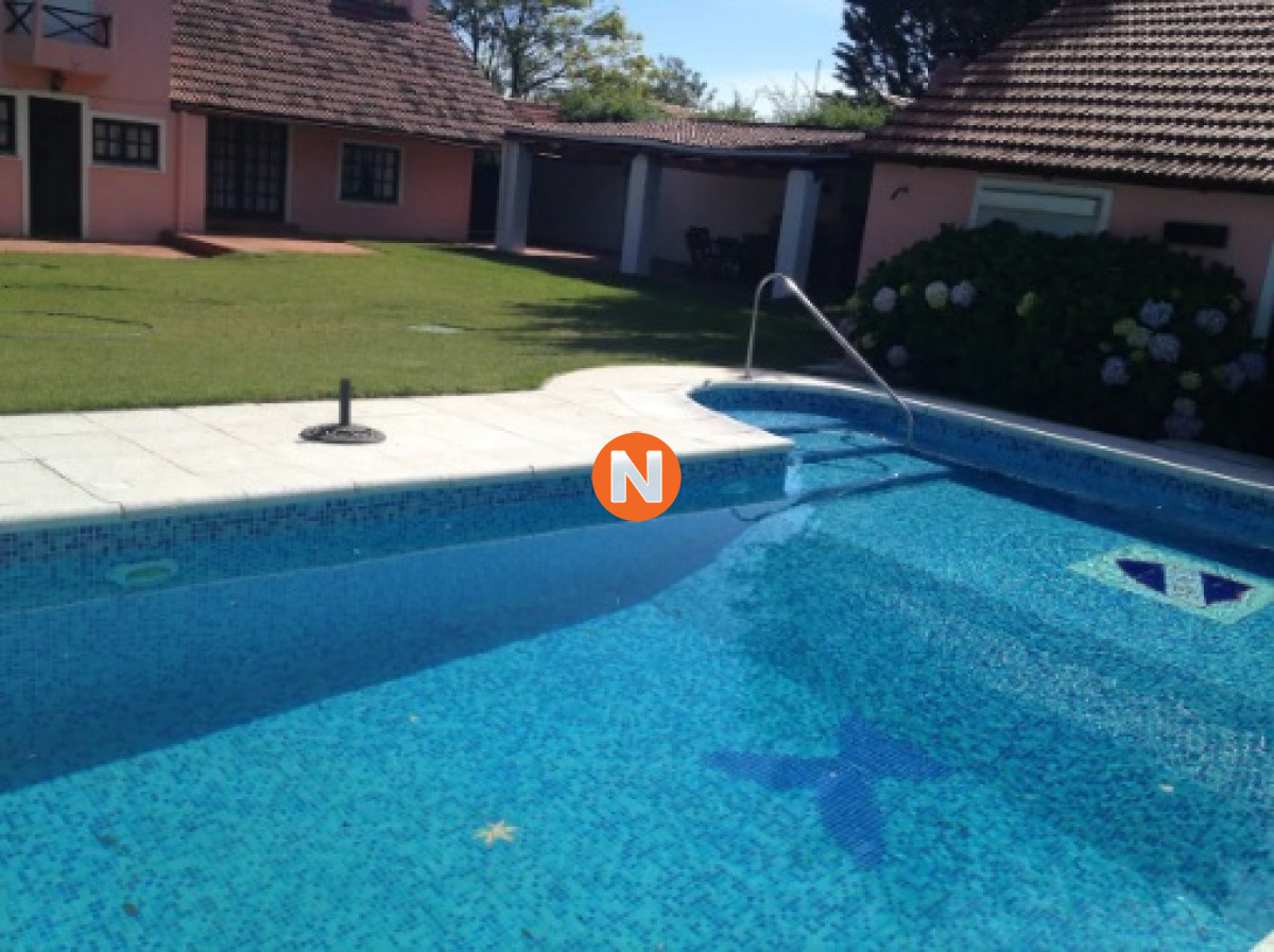 Casa Ref.206470 - Casa en Alquiler, Pinares, Punta del Este, 4 Dormitorios.