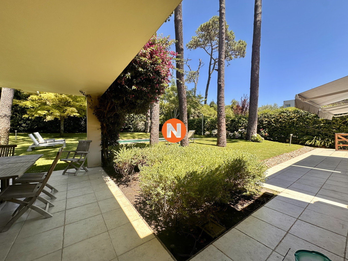Casa Ref.223253 - Casa en venta en barrio privado, Punta del Este