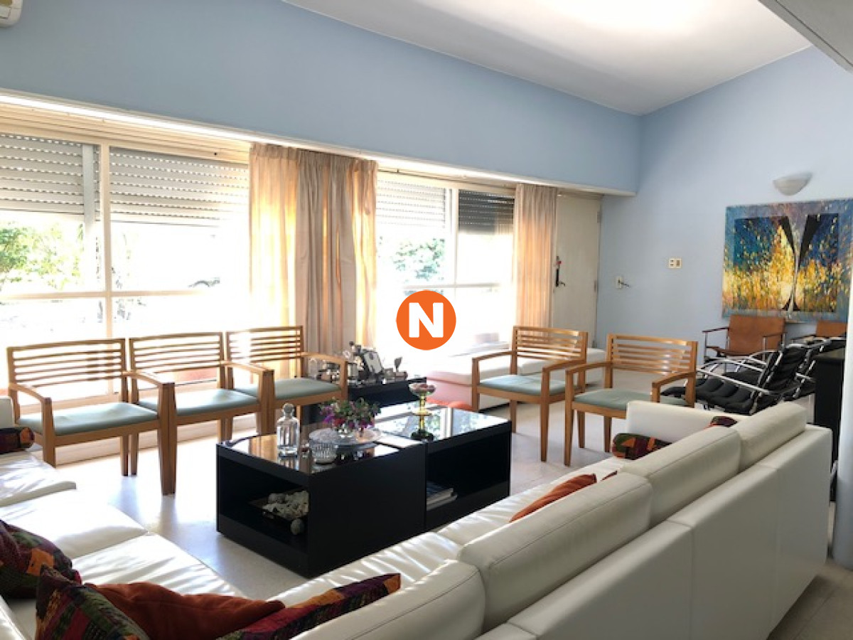 Casa Ref.214457 - CASA EN VENTA EN PUNTA DEL ESTE  EN PLAYA MANSA