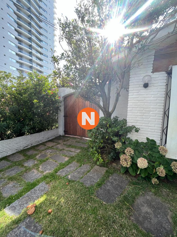 Casa Ref.205350 - Casa en venta Mansa, Punta del Este, 5 Dormitorios.