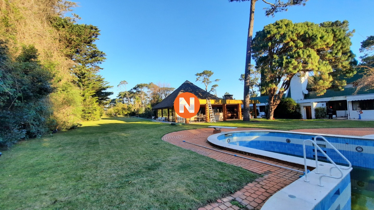 Casa Ref.207944 - CASA EN VENTA EN MANSA PUNTA DEL ESTE 5 DORMITORIOS 