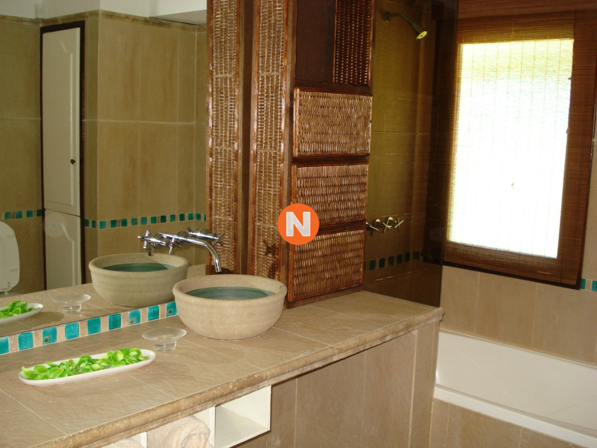 Casa Ref.206690 - VENTA DE CASA DE 4 DORMITORIOS EN SAN RAFAEL PUNTA DEL ESTE 