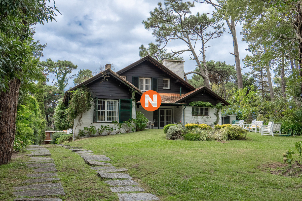 Casa Ref.223322 - Casa en Venta, 3 dormitorios