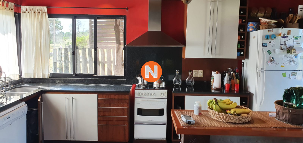 Casa Ref.219002 - Casa en venta de 4 dormitorios en Jose Igancio 