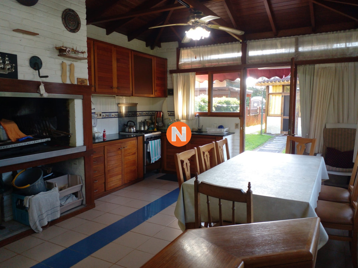 Casa Ref.222986 - Casa en venta en Pinares zona ideal!!