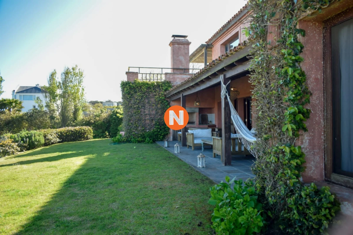 Casa Ref.219433 - Casa en Montoya de 5 dormitorios