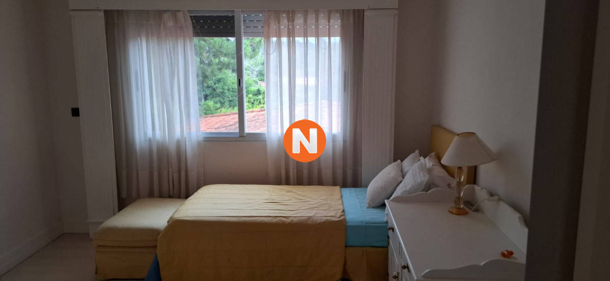 Casa Ref.204939 - Casa en Alquiler, San Rafael, Punta del Este, 7 Dormitorios.