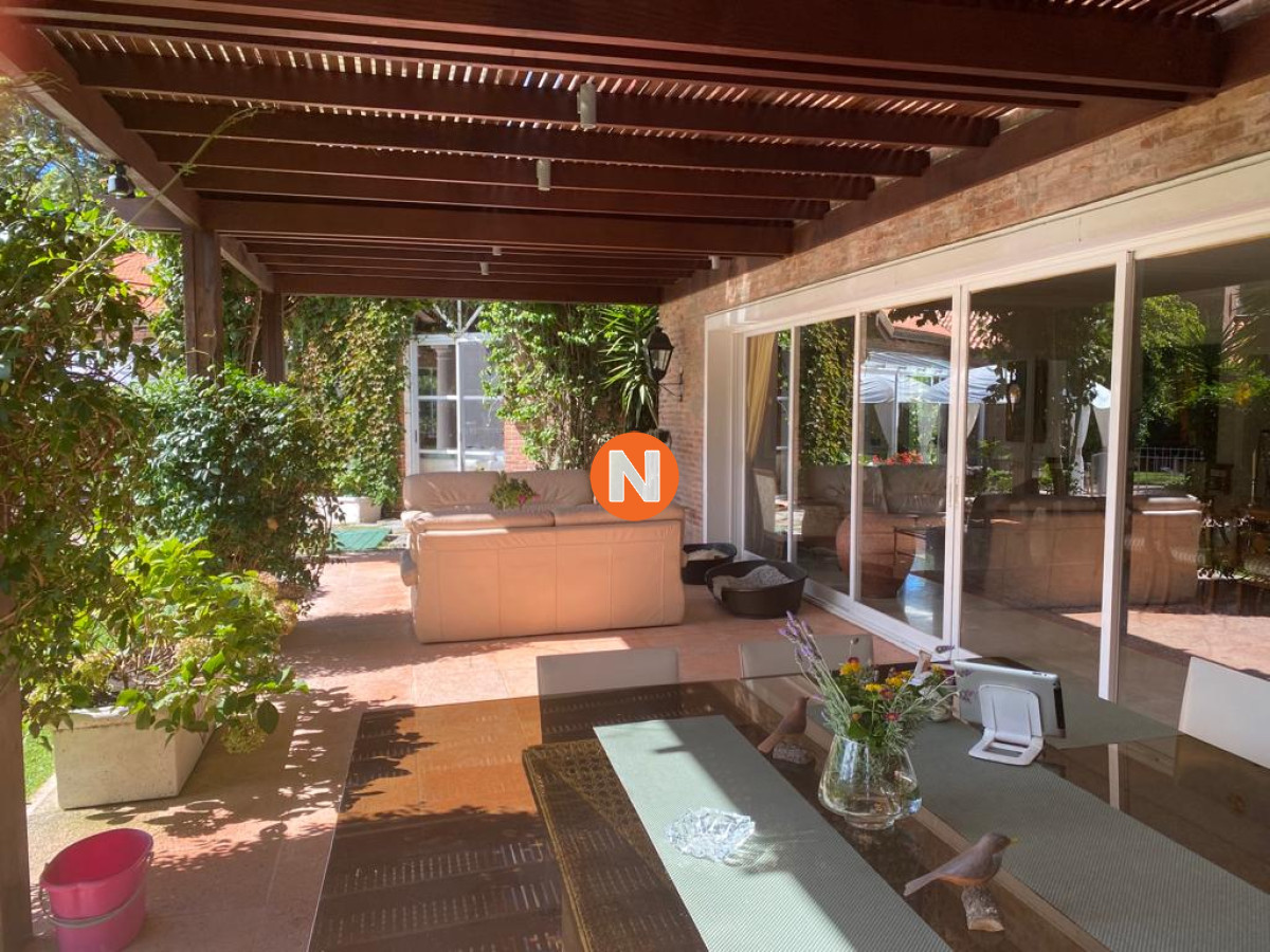 Casa Ref.219376 - Casa para alquilar de 5 dormitorios en Punta del Este 
