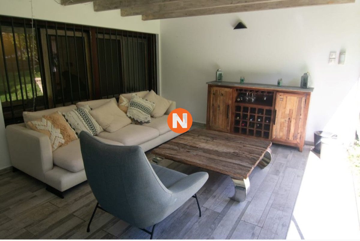 Casa Ref.221820 - Casa en Venta, 4 dormitorios