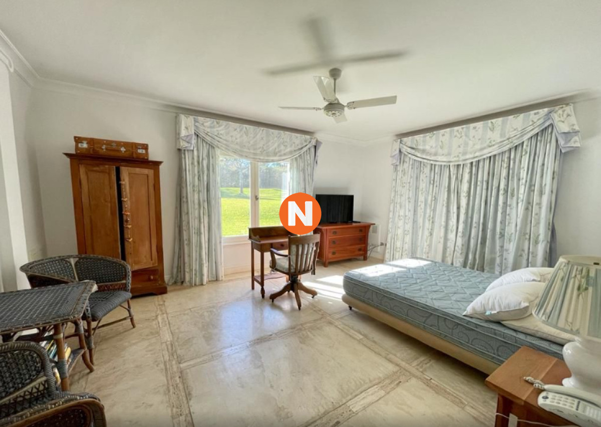 Casa Ref.223600 - Venta de Casa 5 DORMITORIOS en RINCÓN DEL INDIO, PLAYA BRAVA PUNTA DEL ESTE
