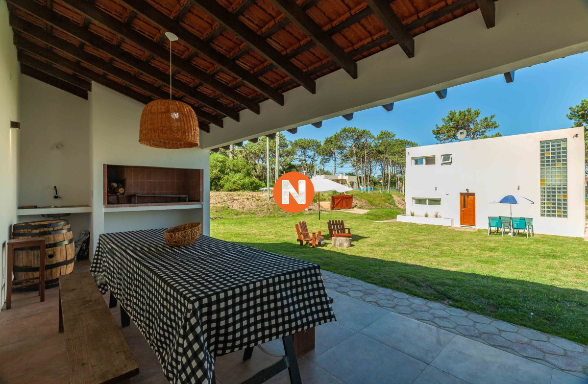 Casa Ref.216785 -  Espectacular Casa en venta en Manatiales 