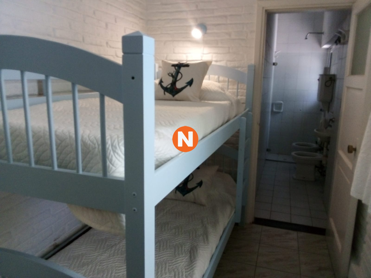 Casa Ref.215674 - Casa de 5 dormitorios en Alquiler, Mansa, Punta del Este