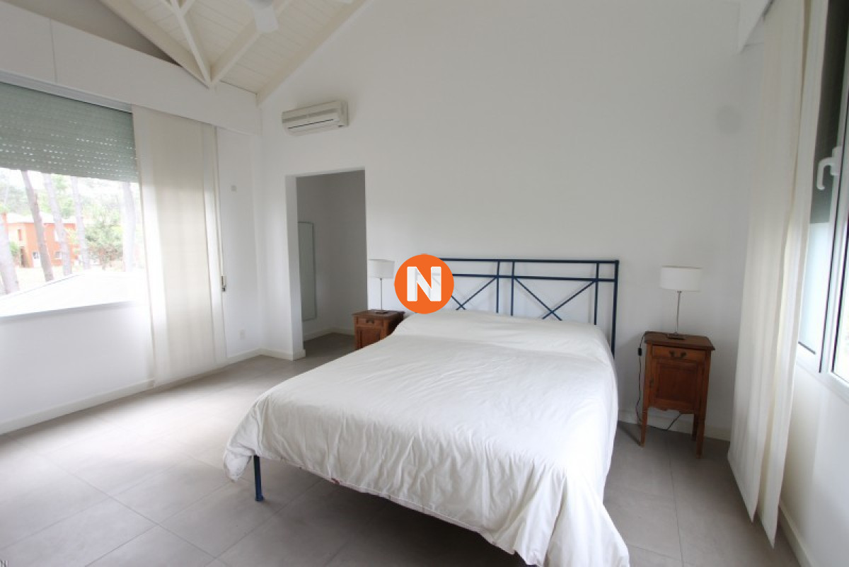 Casa Ref.223501 - Casa en Venta, La Barra, 5 dormitorios