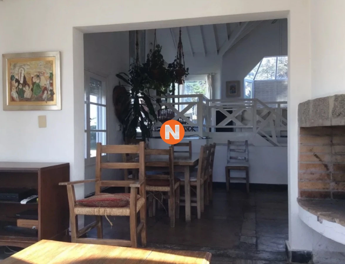 Casa Ref.220629 - VENTA DE CASA DE 3 DORMITORIOS CON VISTA AL MAR EN PINARES PUNTA DEL ESTE 