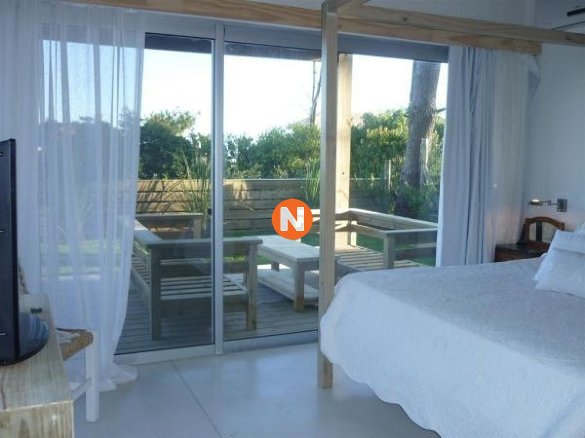 Casa Ref.223504 - Apartamento en Venta, 4 dormitoritos, La Barra