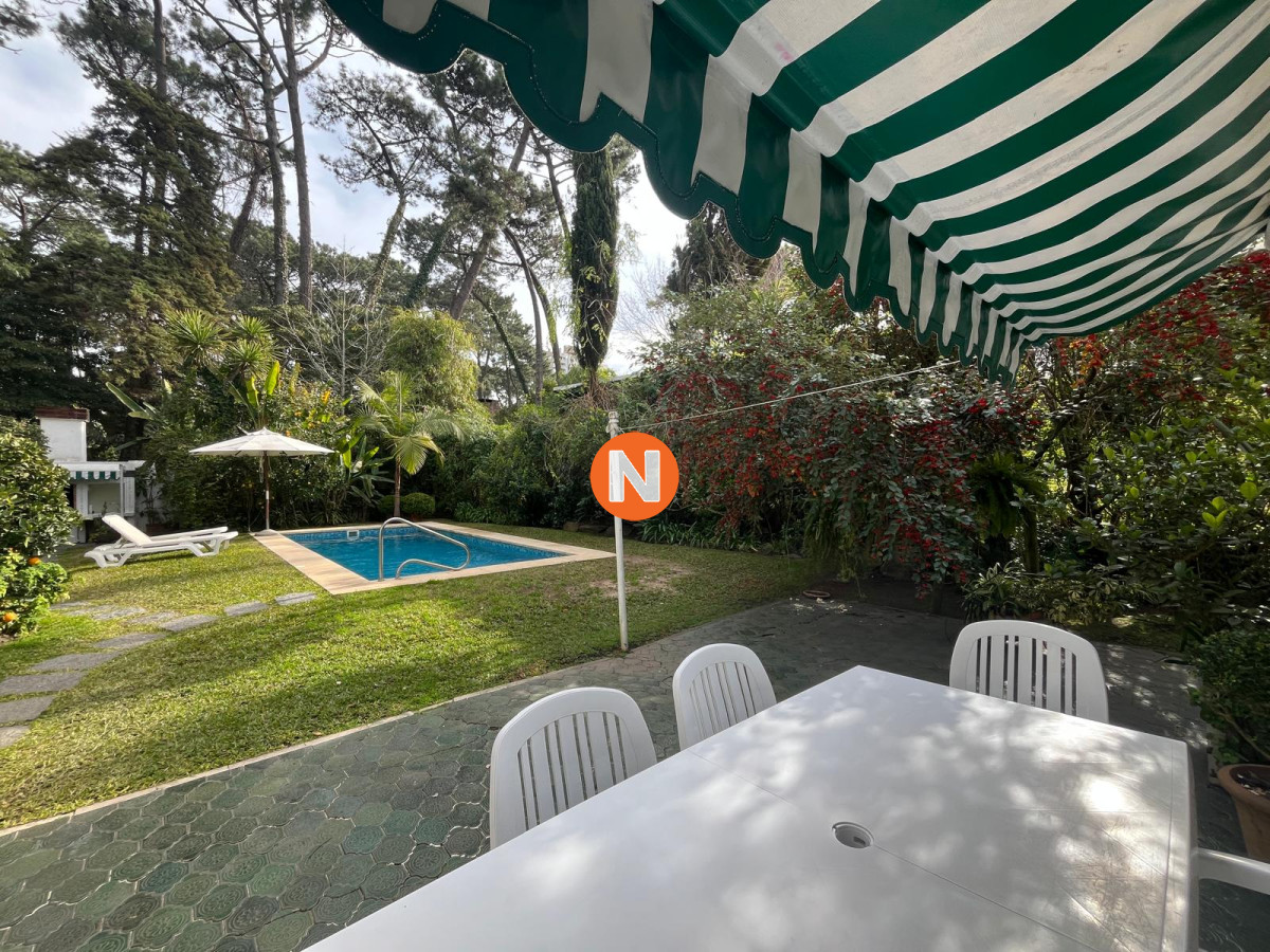 Casa Ref.223861 - Venta de casa de 4 dormitorios en Cantegril