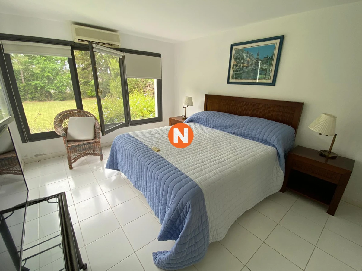 Casa Ref.205176 - Casa en Venta y Alquiler, Rincón del Indio, Punta del Este, 4 Dormitorios.