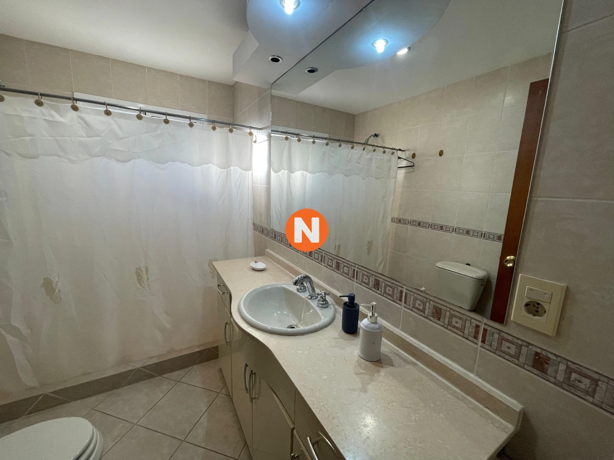 Casa Ref.208035 - Casa en Venta y Alquiler, Mansa, Punta del Este, 4 Dormitorios.