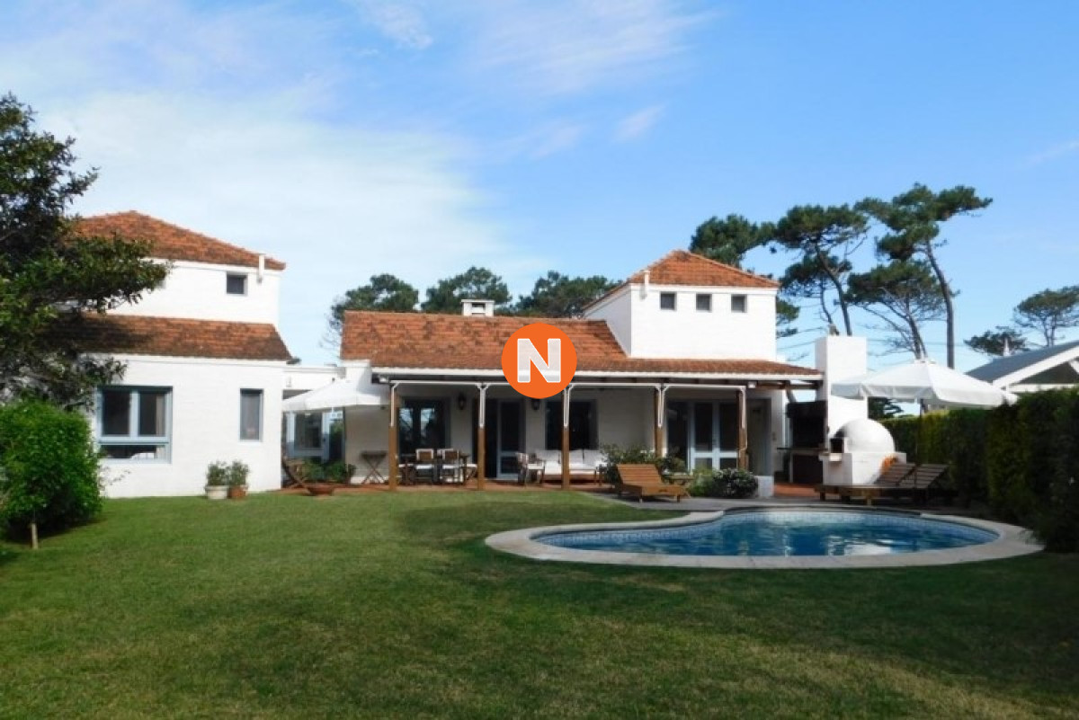 Casa Ref.218030 - Casa a la Venta, 4 dormitorios, La Barra