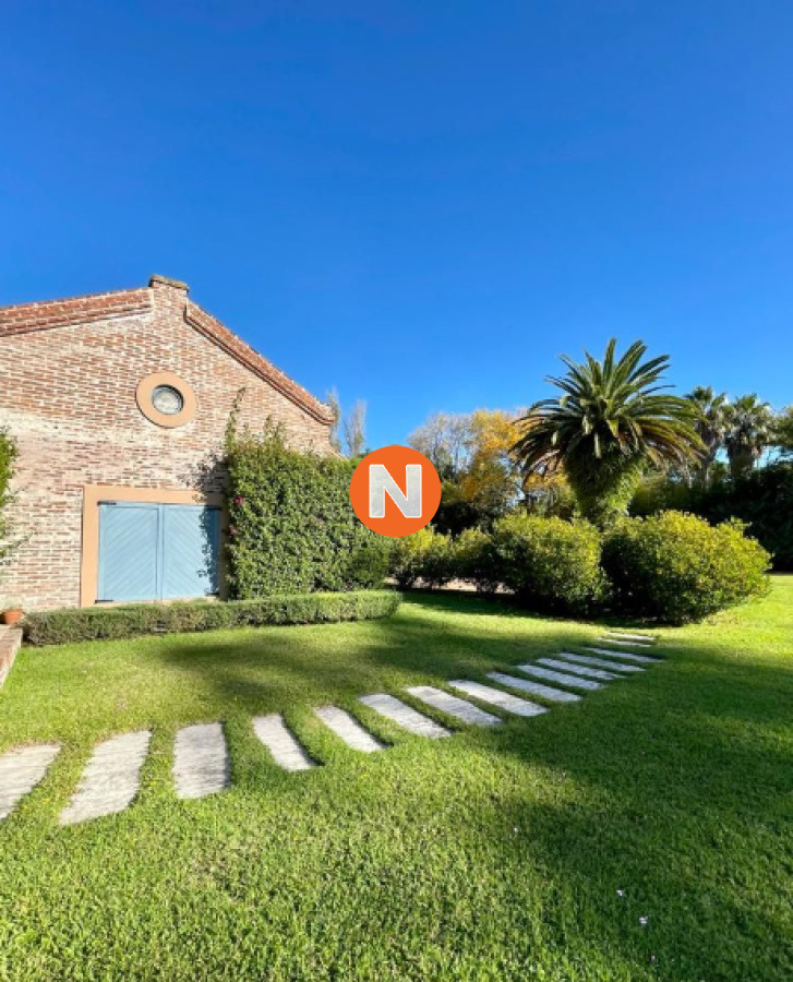 Casa Ref.223600 - Venta de Casa 5 DORMITORIOS en RINCÓN DEL INDIO, PLAYA BRAVA PUNTA DEL ESTE