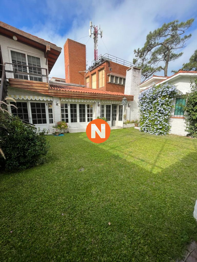 Casa Ref.205350 - Casa en venta Mansa, Punta del Este, 5 Dormitorios.
