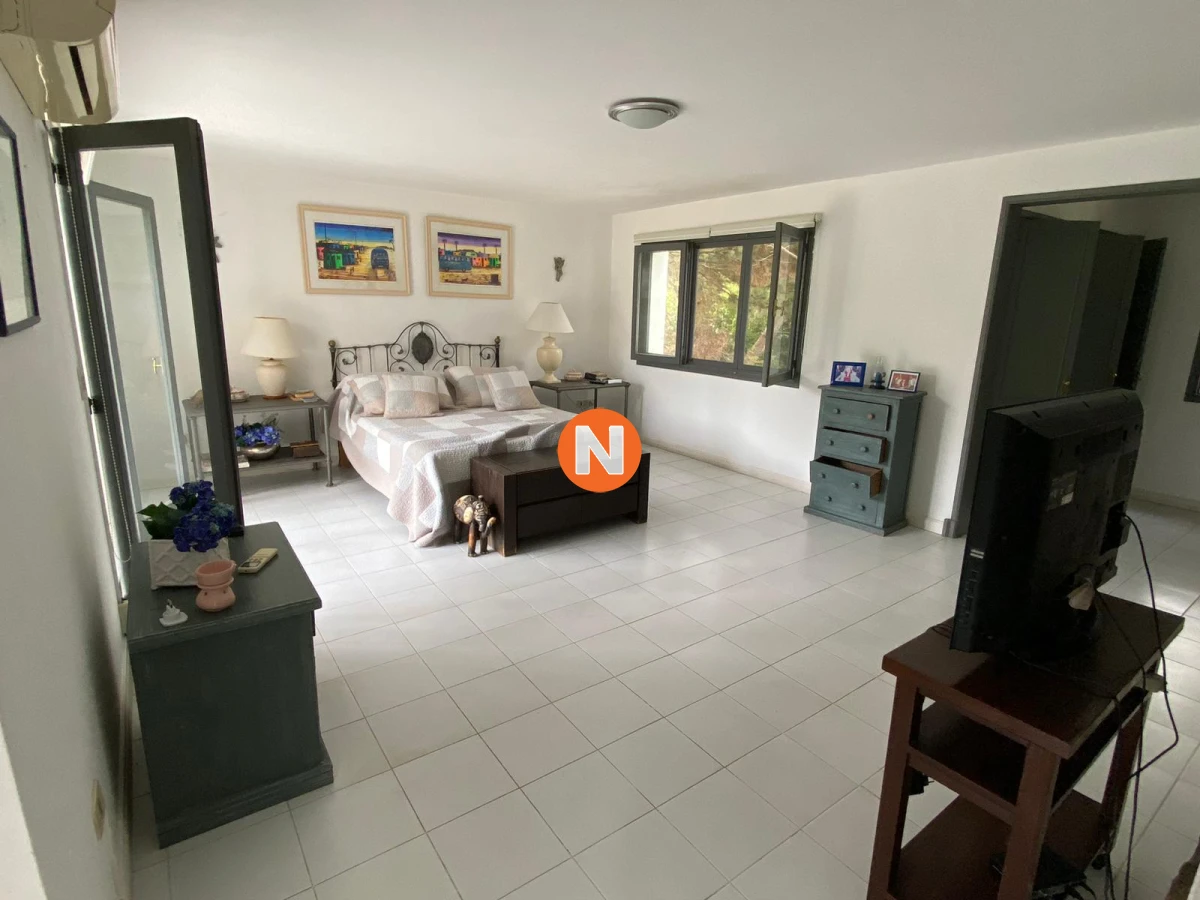 Casa Ref.205176 - Casa en Venta y Alquiler, Rincón del Indio, Punta del Este, 4 Dormitorios.