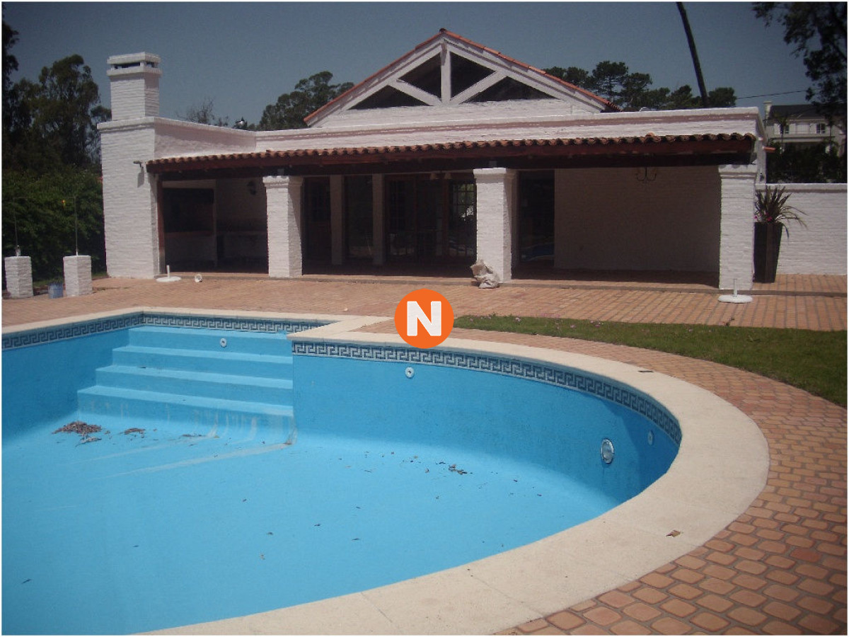 Casa Ref.205491 - Casa en Alquiler, San Rafael, Punta del Este, 4 Dormitorios.